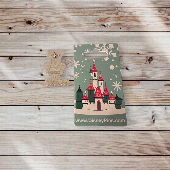 Disney Parks Mickey Mouse Dressed As Santa Christmas Enamel Pin‎ Pre-Owned - Picture 4 of 7